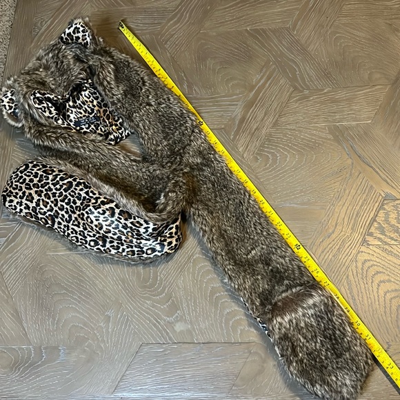 Faux Fur Hat & Scarf Combo - Picture 8 of 9